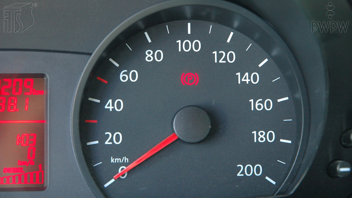 Jakiej prędkości nie pozwala przekroczyć homologowany ogranicznik prędkości, w który jest wyposażony samochód ciężarowy o dopuszczalnej masie całkowitej powyżej 3,5 tony?